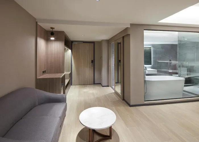 Hotel Grace At Five By Grace 4*