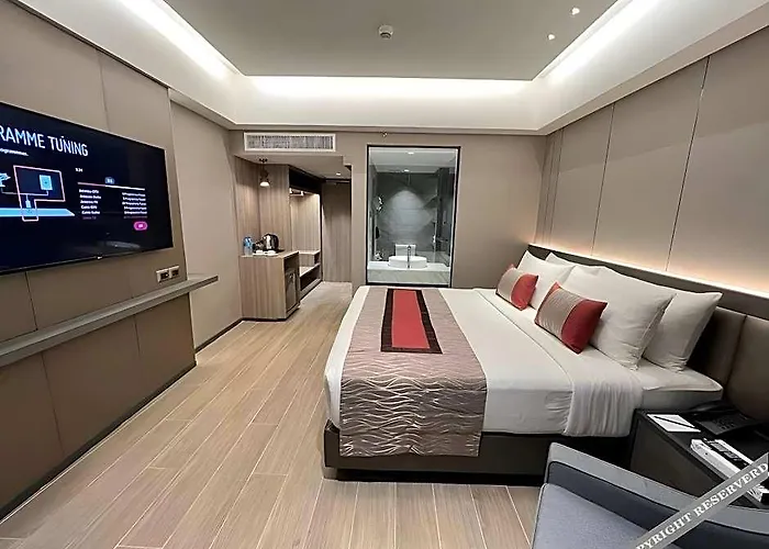 Grace At Five By Grace Hotel 4*